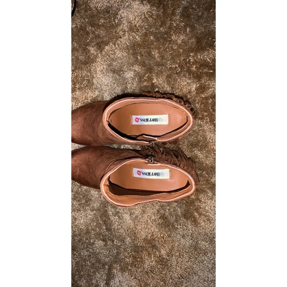 Cute brown booties - Picture 7 of 7